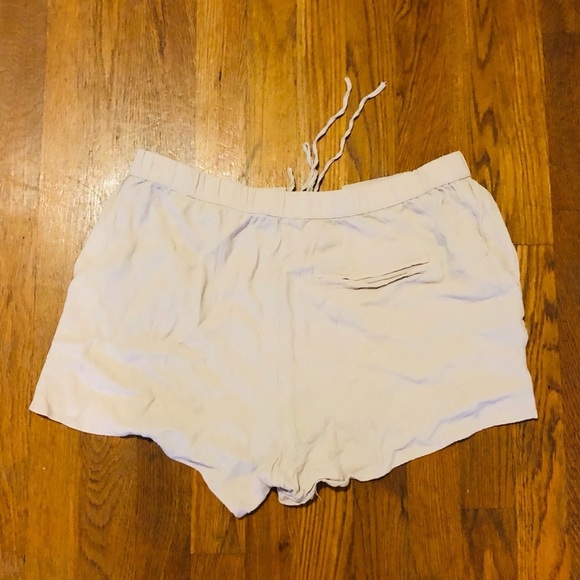 Cute Comfy Beige Shorts - Picture 3 of 5